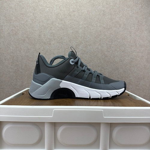 Nike Free Metcon 7 – Charcoal Grey & White